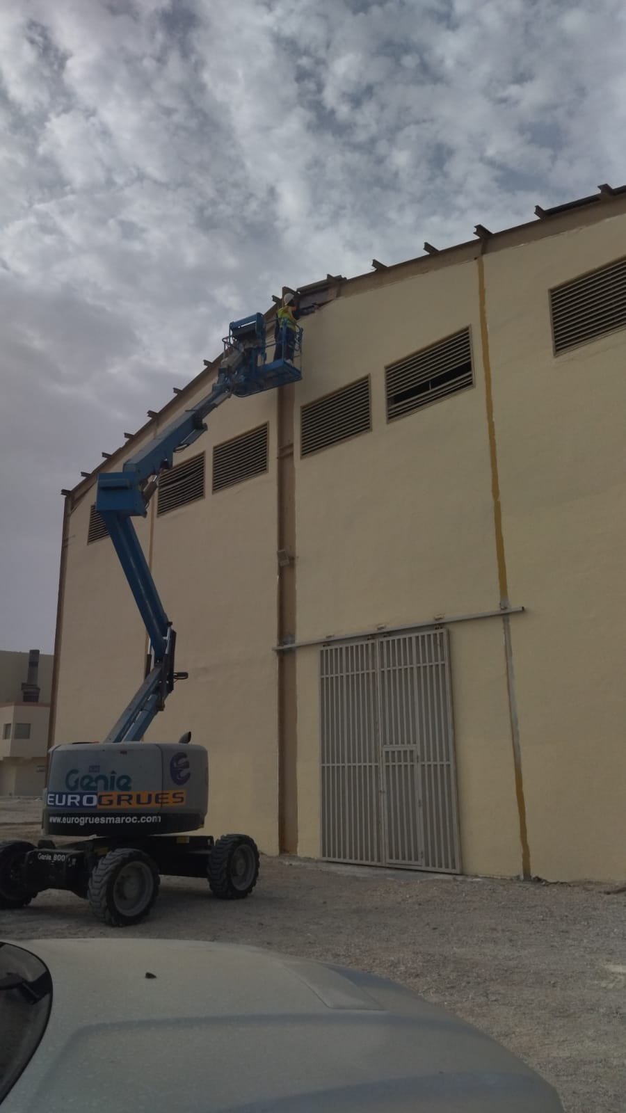 Hangar en charpente métallique